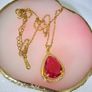 Pretty Red & Gold Necklace